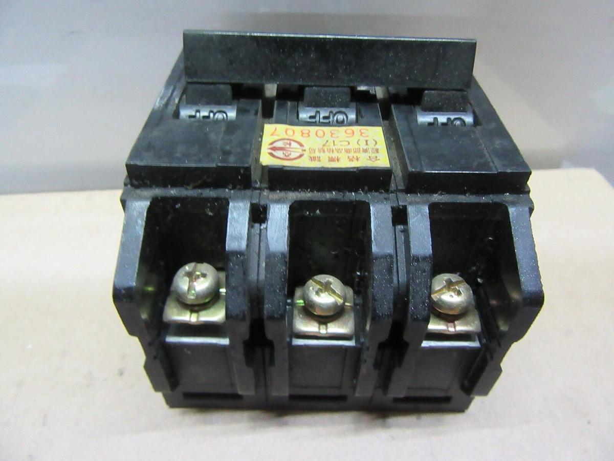 Used IM MOLDED CASE CIRCUIT BREAKER BH-50AF 220 VOLT 30 AMP 3-POLE 50/60 HZ