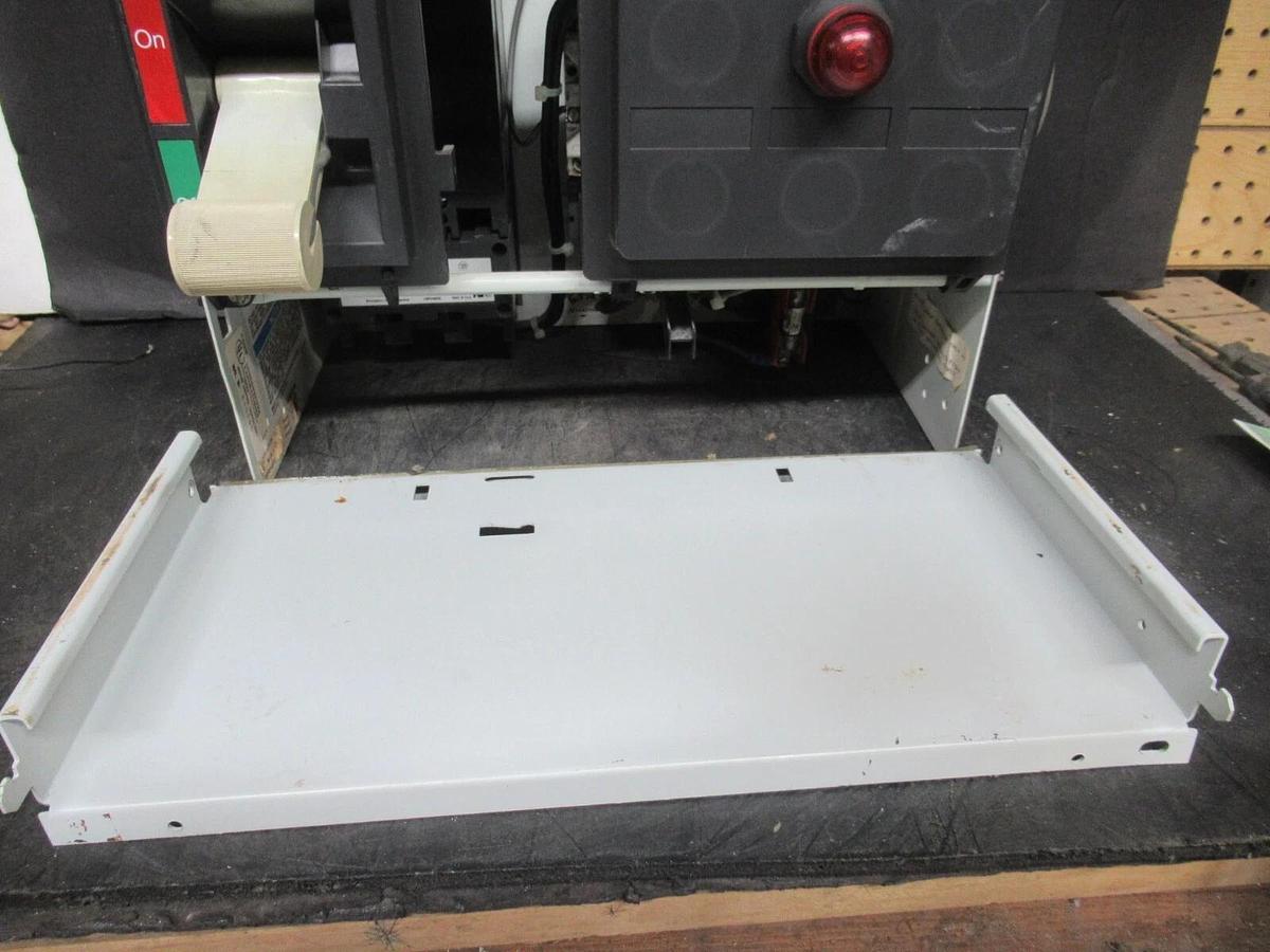 Used CUTLER HAMMER MOTOR STARTER CONTROL MODEL: 2100 12" W/ A200M1CACP NEMA SIZE 1