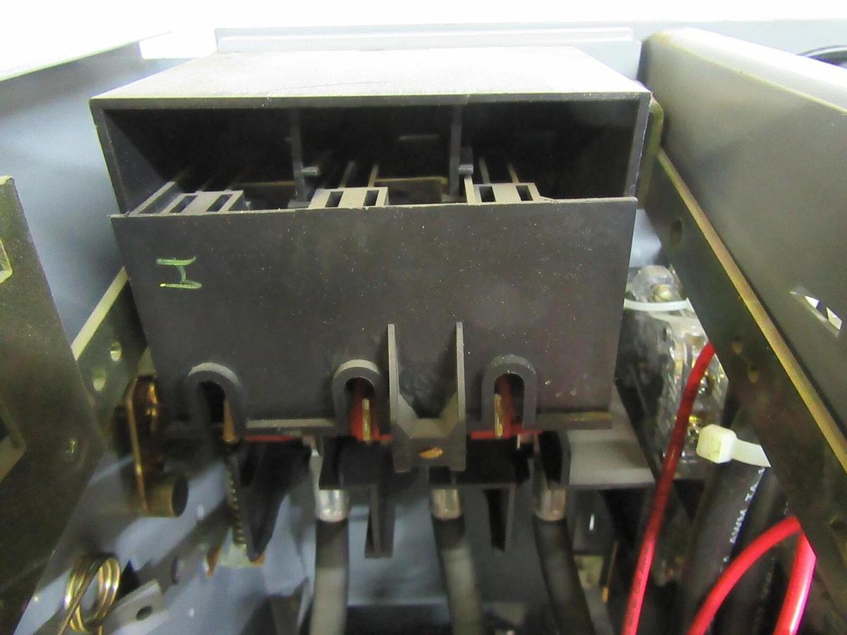 Used SQUARE D MODEL 5 24" MCC BUCKET HU100-3CM5 NEMA SIZ 3 W/ 8536SE01