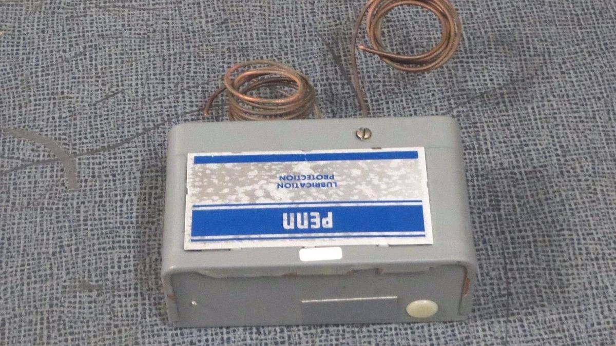Used JOHNSON CONTROLS PENN LUBRICATION PROTECTION 7/60 PSID P12CA-1 709718B-01