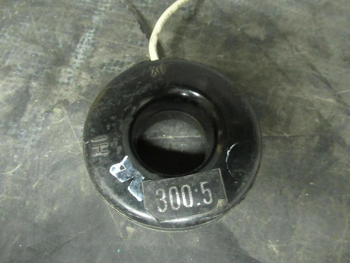 Used INSTRUMENT CT 2 RL-301 300:5 50-400 HZ 10 KV **WARRANTY INCLUDED**