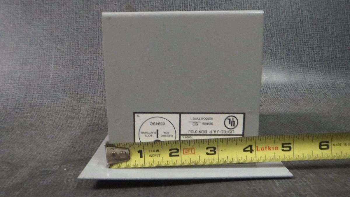 Used B-LINE SYSTEMS CIRCLE AW TYPE 1 JUNCTION BOX (1) UL: 312J MODEL: 444SCF-NK