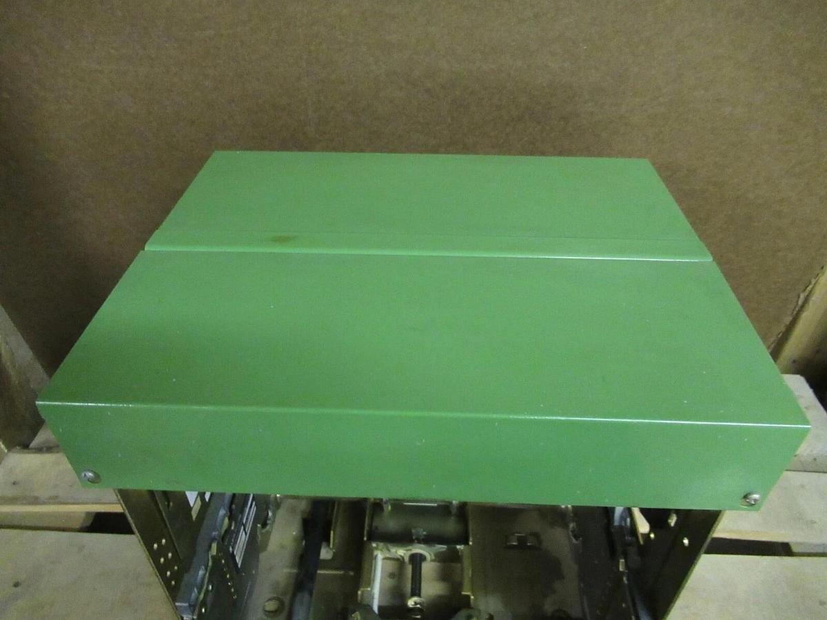 Used 1200 A SQUARE D MERLIN GERIN MASTERPACT BREAKER STATIONARY ASSEMBLY MP12 CRADLE