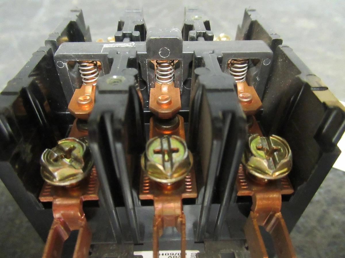 Used PRODUCTS UNLIMITED CONTACTOR 3100-30T928TN HN53CC115 600V 30A COIL: 120V