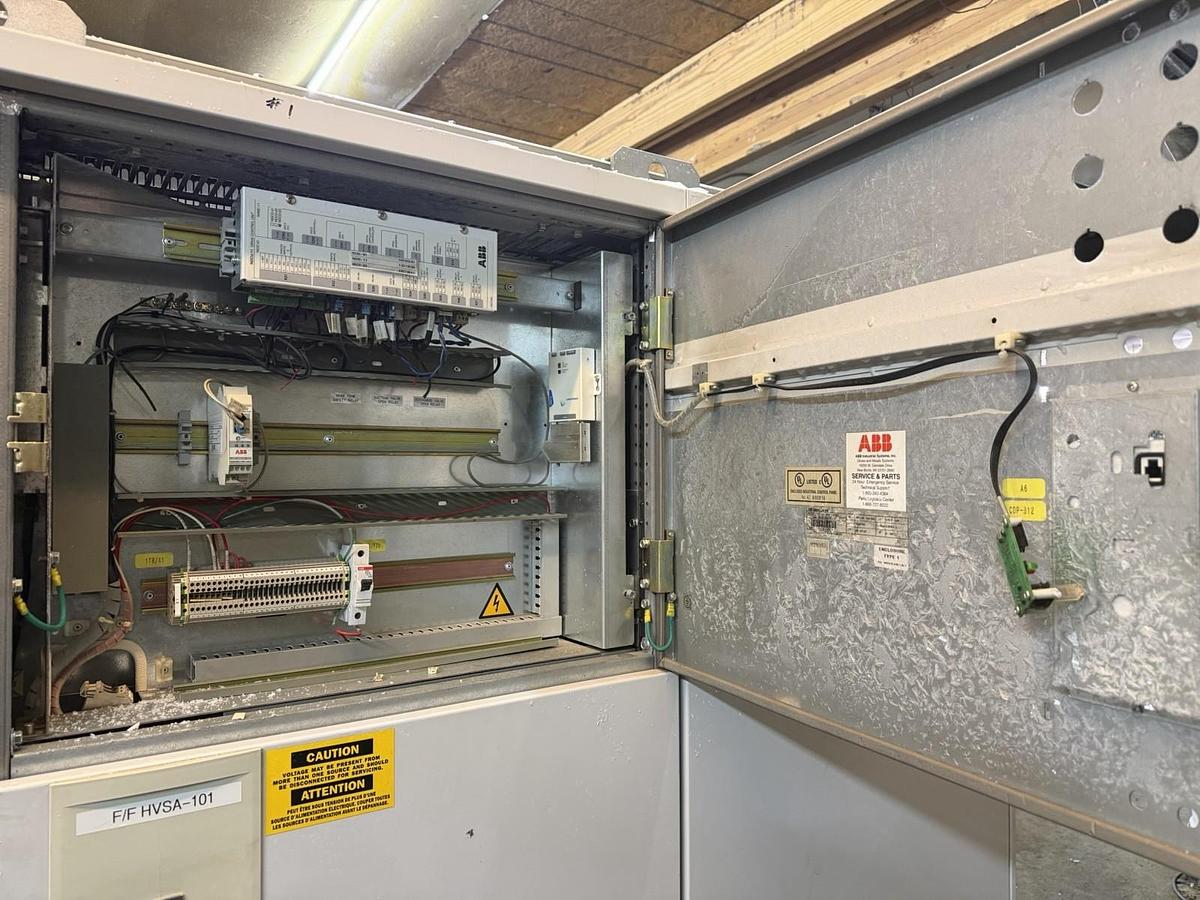 Used ABB MULTI SPEED DRIVE CABINET ACS627-0490-5-00EB1200802 3-PHASE 593 AMP 480 VAC