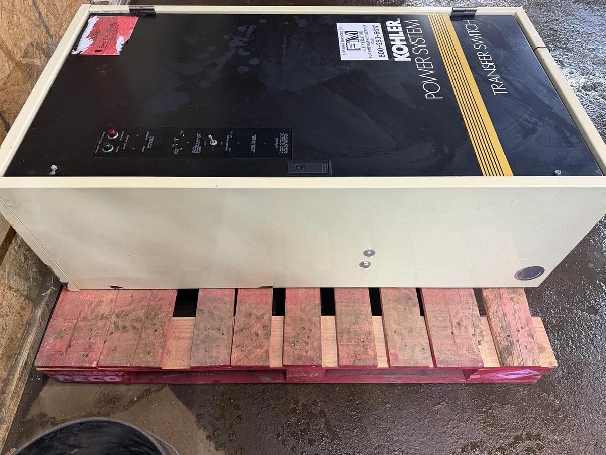 Used KOHLER AUTOMATIC TRANSFER SWITCH K-168541-225 225 AMP 208 VOLT 3-PHASE 3-WIRE