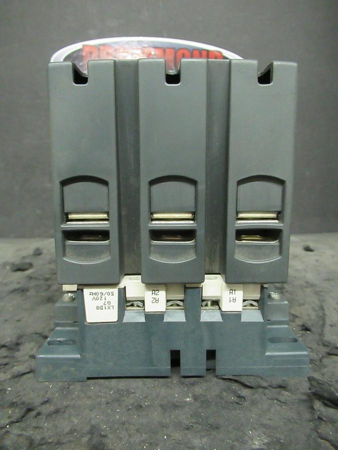 Used SCHNEIDER STARTER LC1D150 160 AMP 600 VOLT 3-POLE 125 HP 3-PHASE W/ LR2D43