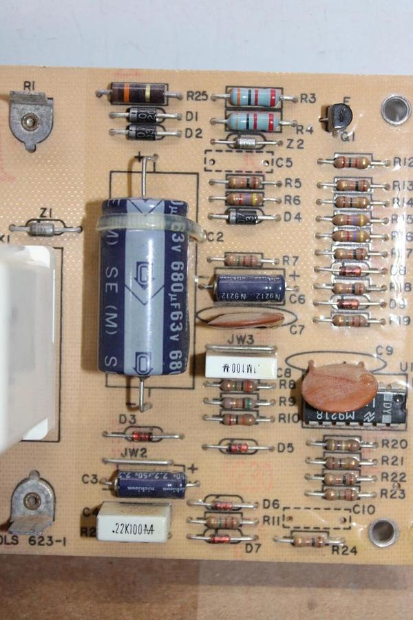 Used CARRIER ESSEX REPLACEMENT RELAY CIRCUIT BOARD HN65KZ027 623-1 **WARRANTY**