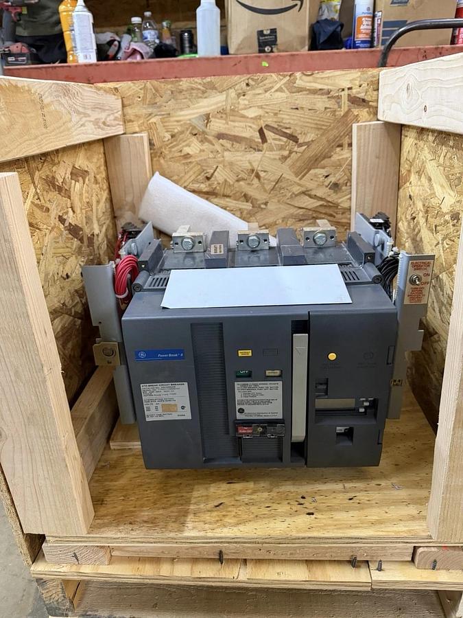 Used GE SSD08B208 800 AMP BREAKER MICRO VERSA TRIP LSI SHUNT BELL ALARM W/ PAPERWORK