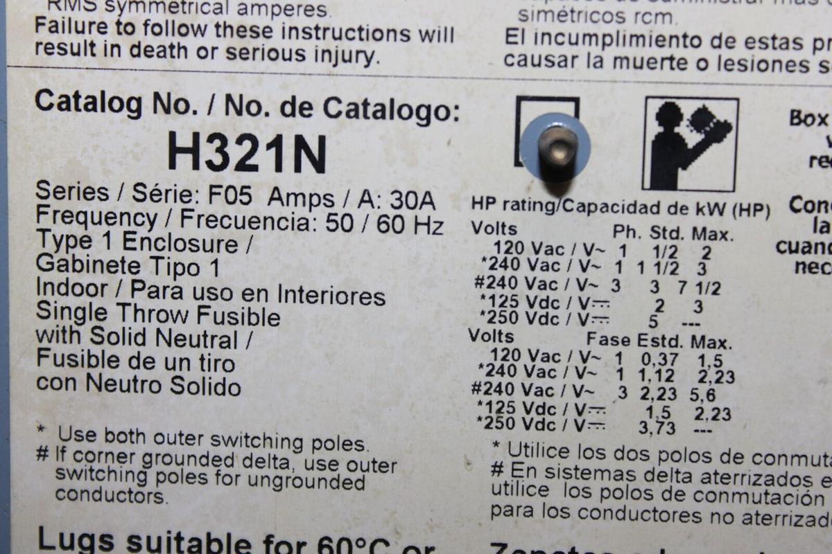 Used SQUARE D HEAVY DUTY SAFETY DISCONNECT SWITCH H321N 30 AMP 240 VAC TYPE 1