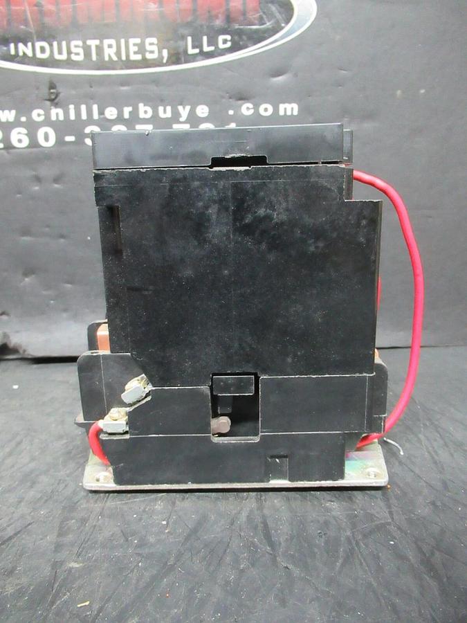 Used SQUARE D NEMA SIZE 2 CONTACTOR 8502SDG1 SER. A 230 VAC 7.5 HP COIL: 220/240 VOLT