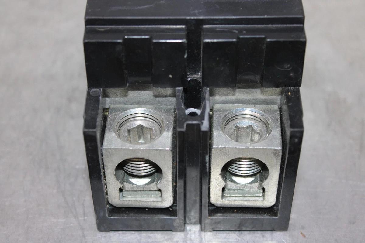 Used SQUARE D POWERPACT CIRCUIT BREAKER QBL22200 200 AMP 240 VAC 2-POLE QB-200