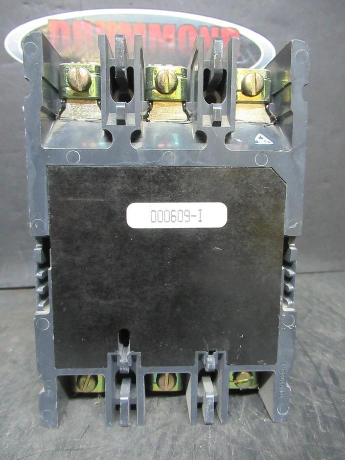 Used CUTLER HAMMER BREAKER HMCP007COC 7 AMP 3-POLE 600 VAC 250 VDC W/ LUGS