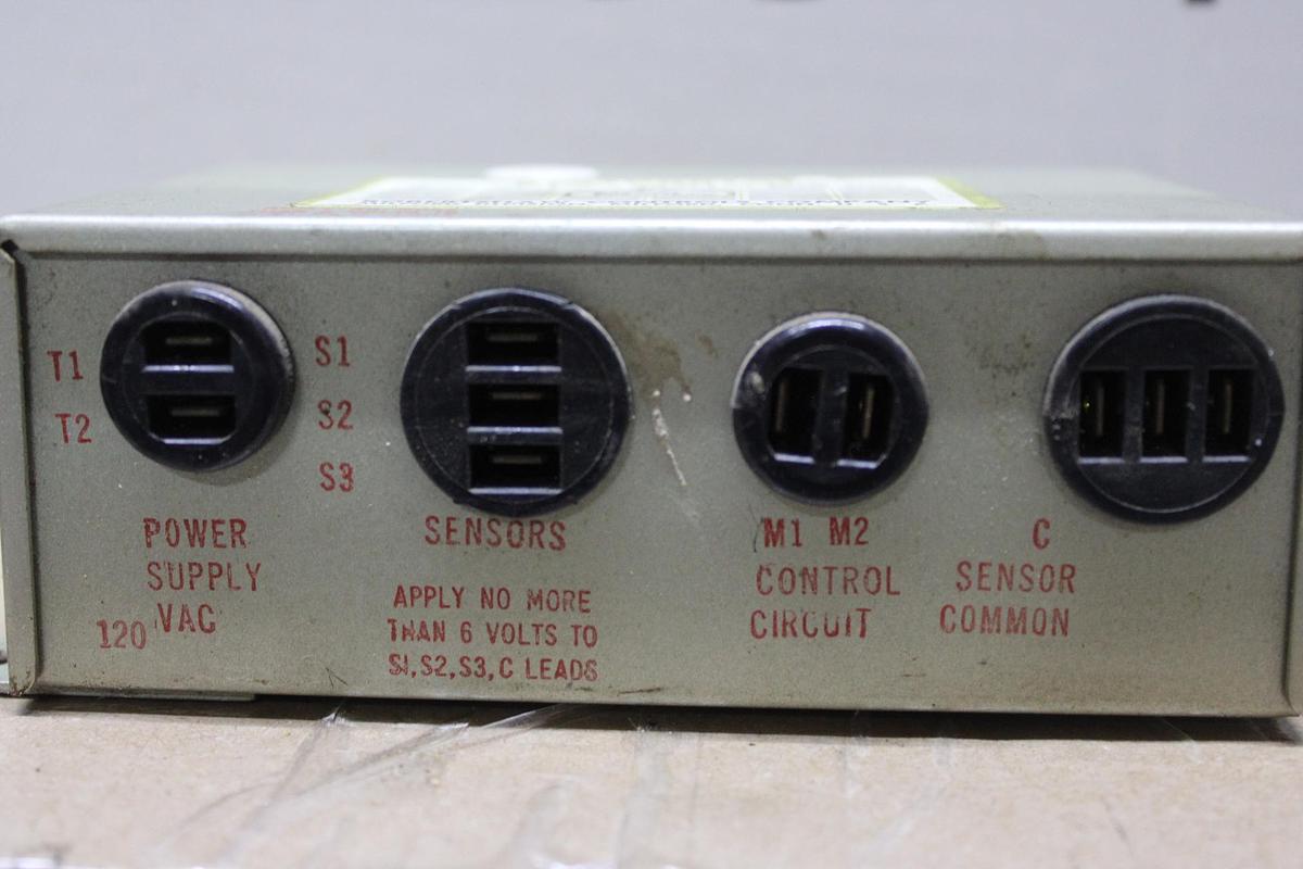 Used BARBER COLEMAN CHILLER CONTROL MODULE CP-8142-024-1 BDZD-941-2