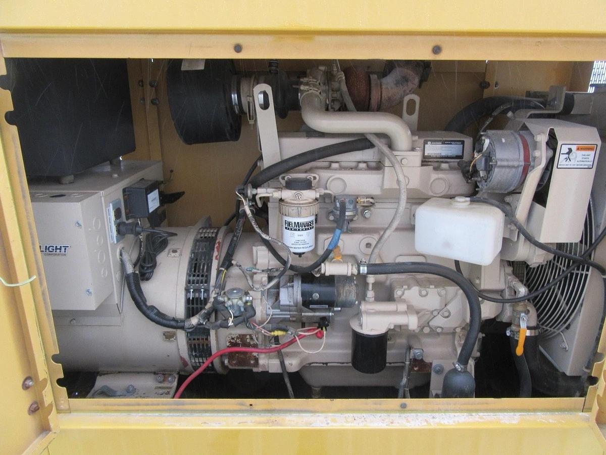 Used 60 KW DIESEL GENERATOR KATOLIGHT 120/240 & 480V JOHN DEERE RENTAL SPEC. TRAILER