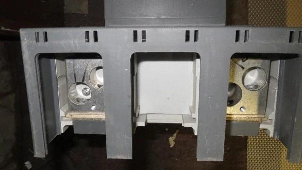 Used ABB D/C BREAKER SACE S6 600 AMP, 600 VAC 500 VDC W/ 600 AMP TRIP, 2 POLE