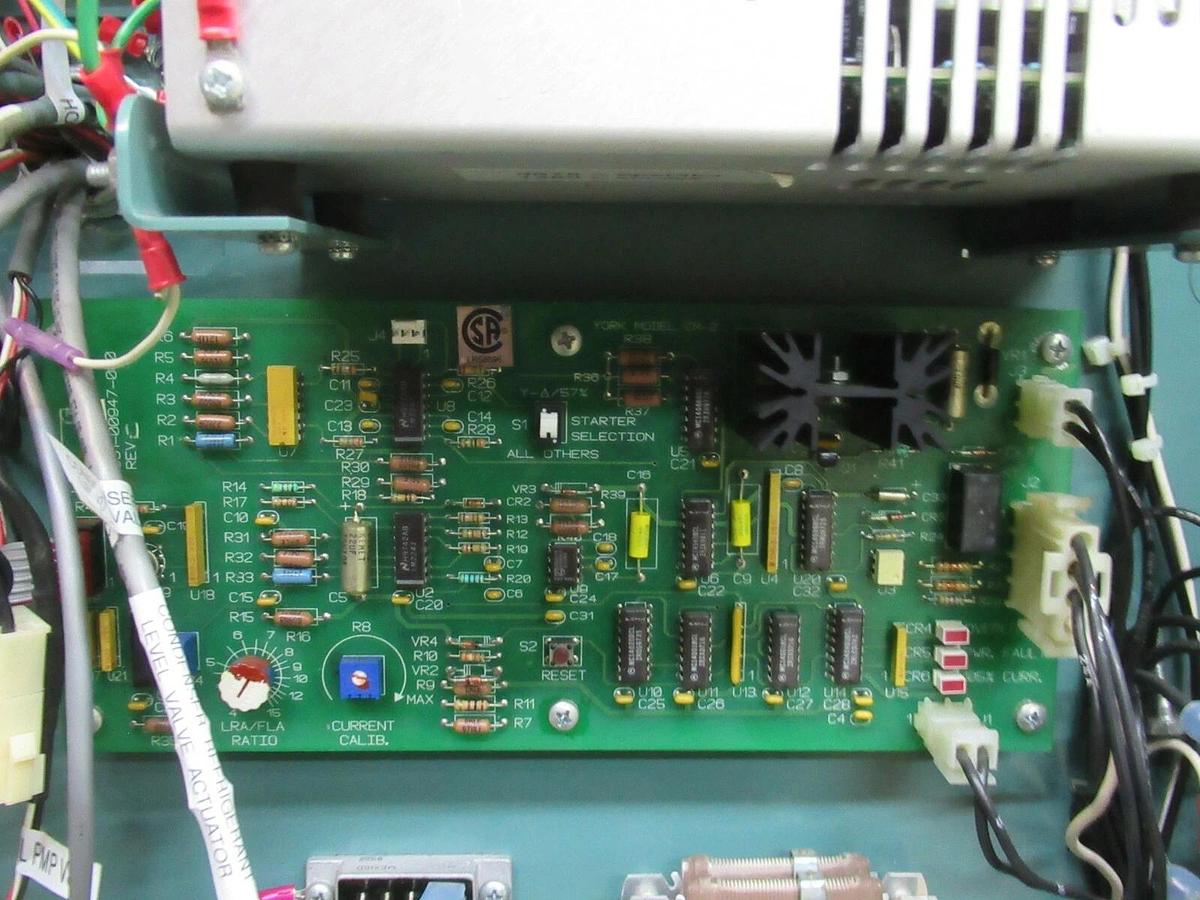 Used YORK MILLENNIUM CENTRIFUGAL CHILLER CONTROL TOUCH HMI INTERFACE 371-02264-105