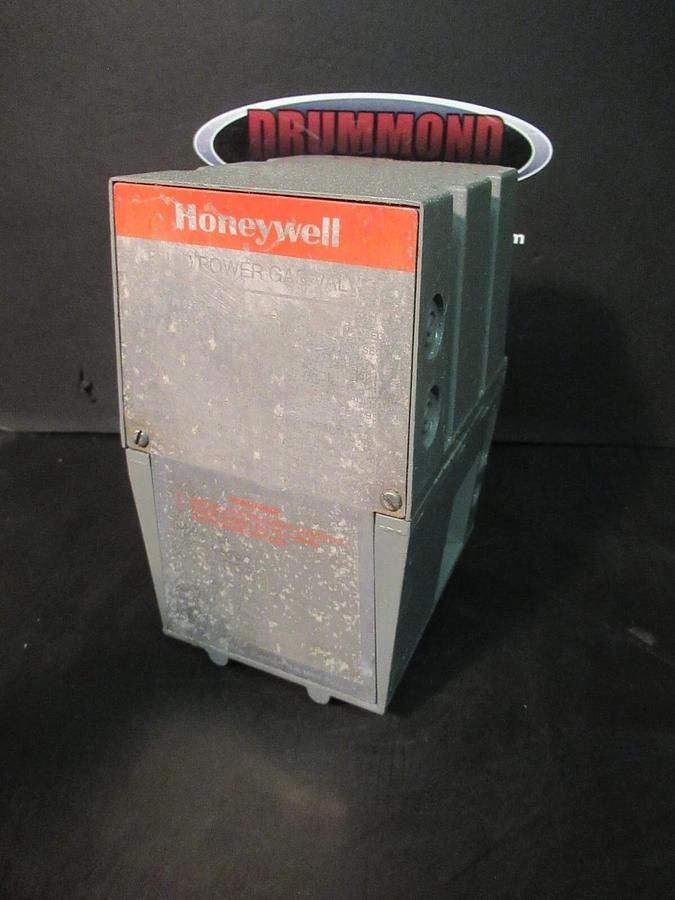 Used HONEYWELL FLUID POWER GAS VALVE V4055A10313 120 VAC 0.33 AMP G-LP GAS 75 PSI