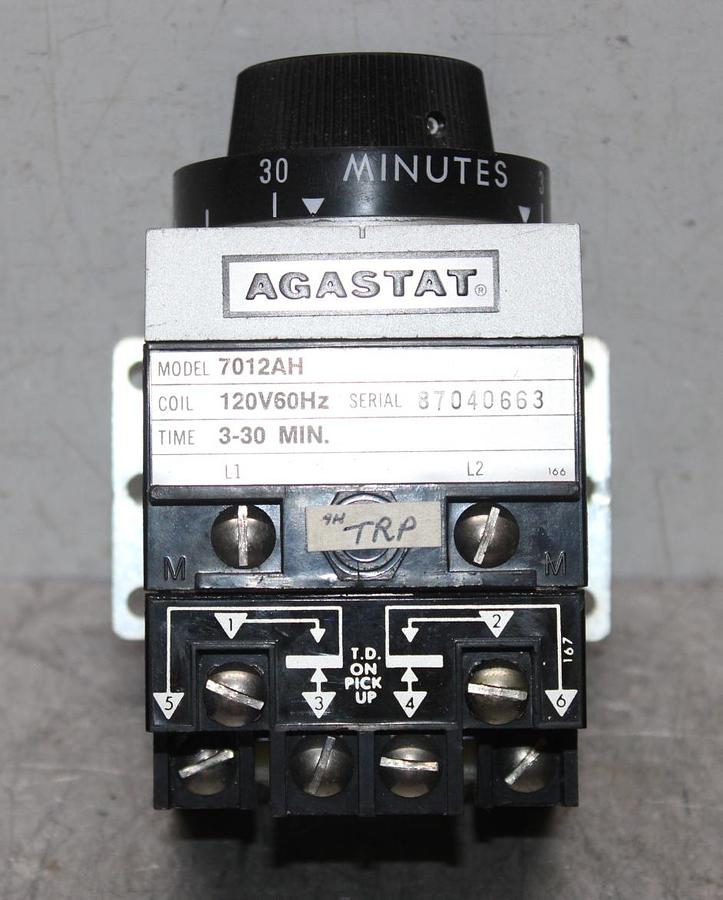 Used AGASTAT TIME DELAY RELAY 7012AK 120 VOLT 1-300 SECOND DELAY