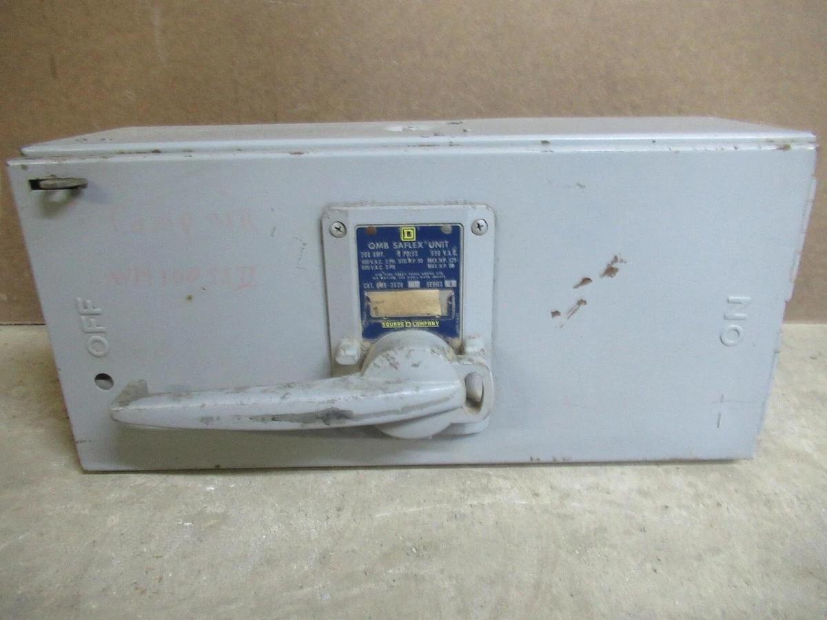 Used SQUARE D QMB SAFLEX UNIT QMB-3620-J 200 AMP 600 VAC 3-POLE 3-PHASE 125 HP