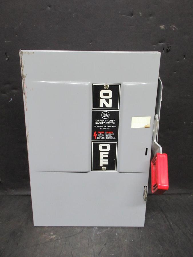Used GE TYPE 1 ENCLOSED SAFETY SWITCH TH3361 MODEL: 7 30 AMP 600 VAC 20 HP *WARRANTY*