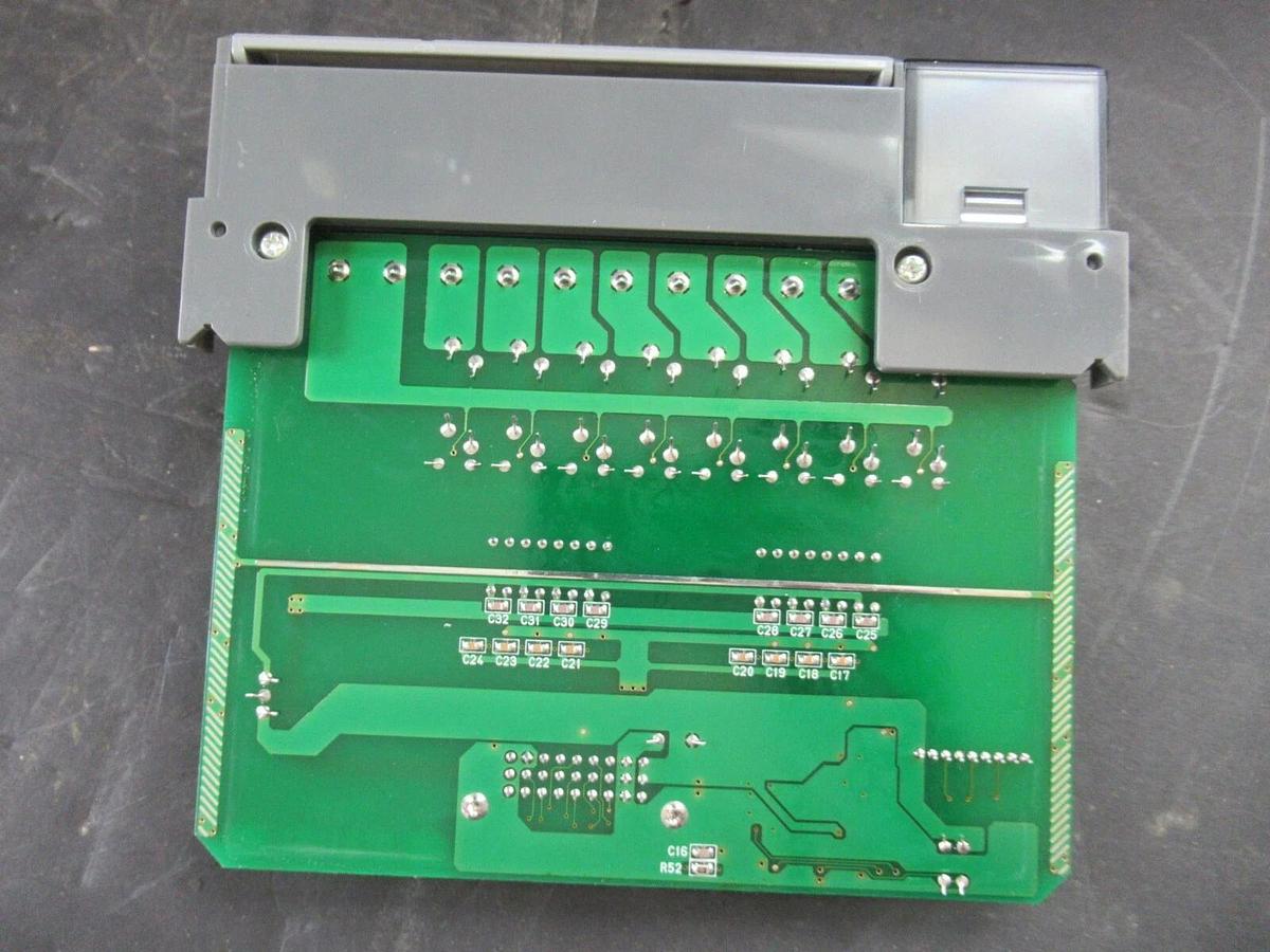 Used ALLEN BRADLEY SLC500 INPUT MODULE 1746-IB8 SER A **WARRANTY INCLUDED**