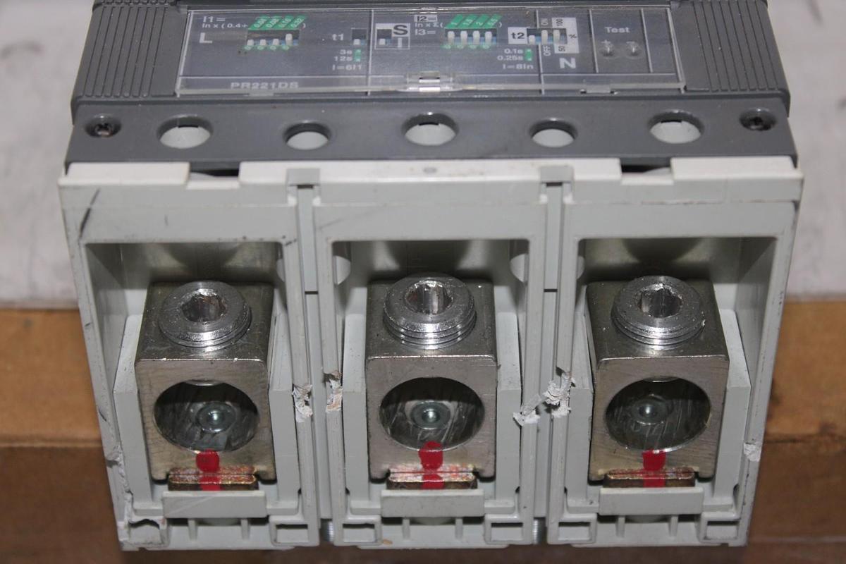 Used ABB SACE TMAX SACE T5H-400 CIRCUIT BREAKER 600 VOLT 3-POLE *WARRANTY*