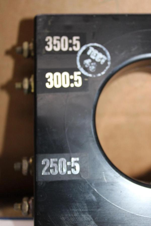Used INSTRUMENT TRANSFORMERS CURRENT TRANSFORMER 7SHT-351-T4 X136580048-02 0121A03796