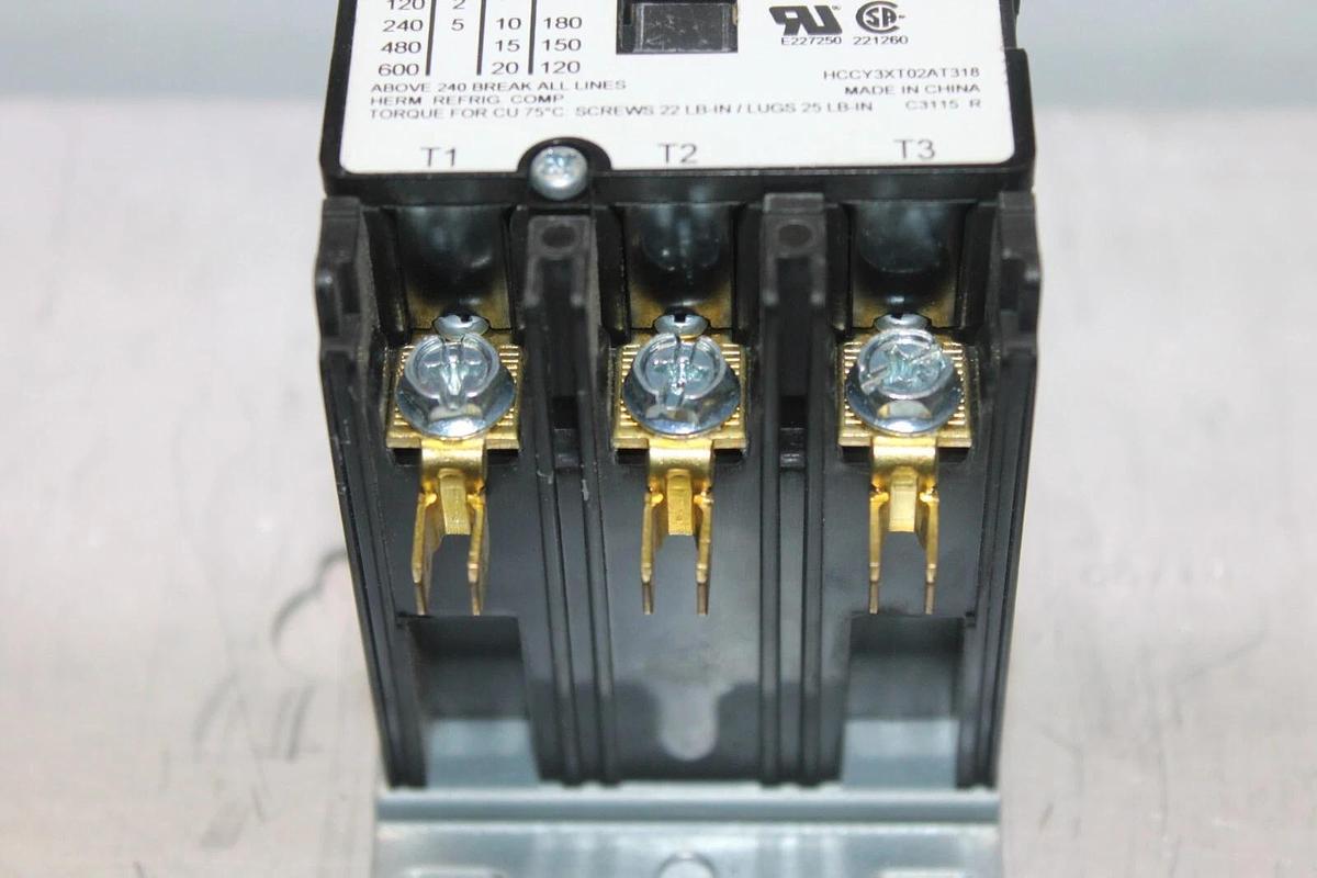 Used TRANE CONTACTOR CTR02580 HCCY3XT02AT318 30 AMP 600 VAC 3-POLE 3-PHASE