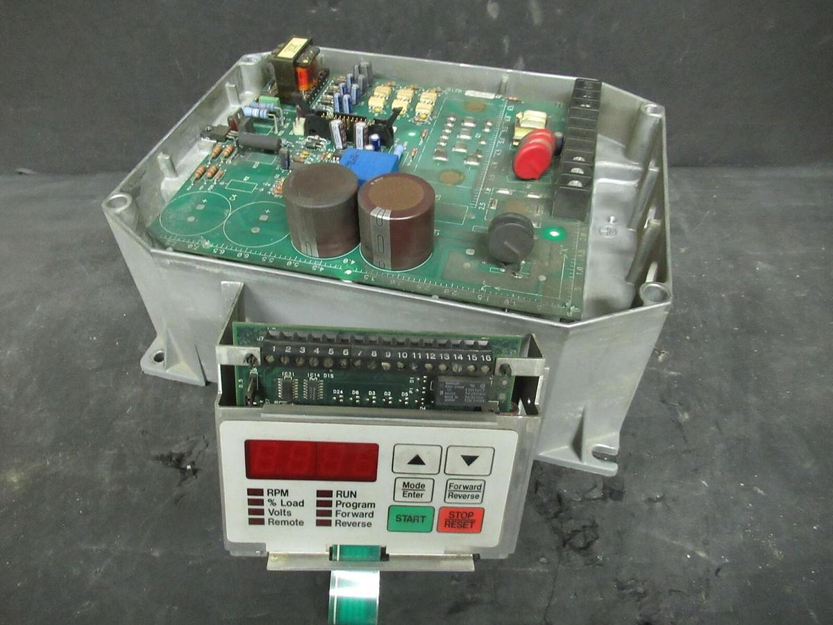 Used RELIANCE ELECTRIC VS AC DRIVE 1SU41001 1 HP **READ DESCRIPTION**