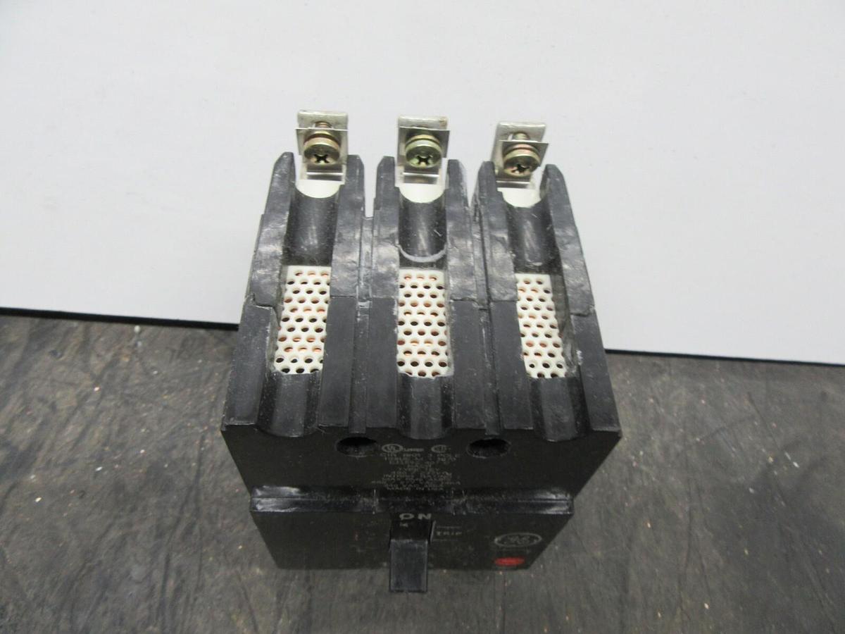 Used GE E11592 TEY HACR BREAKER 100 AMP 480/277 VAC 3-POLE **WARRANTY INCLUDED**