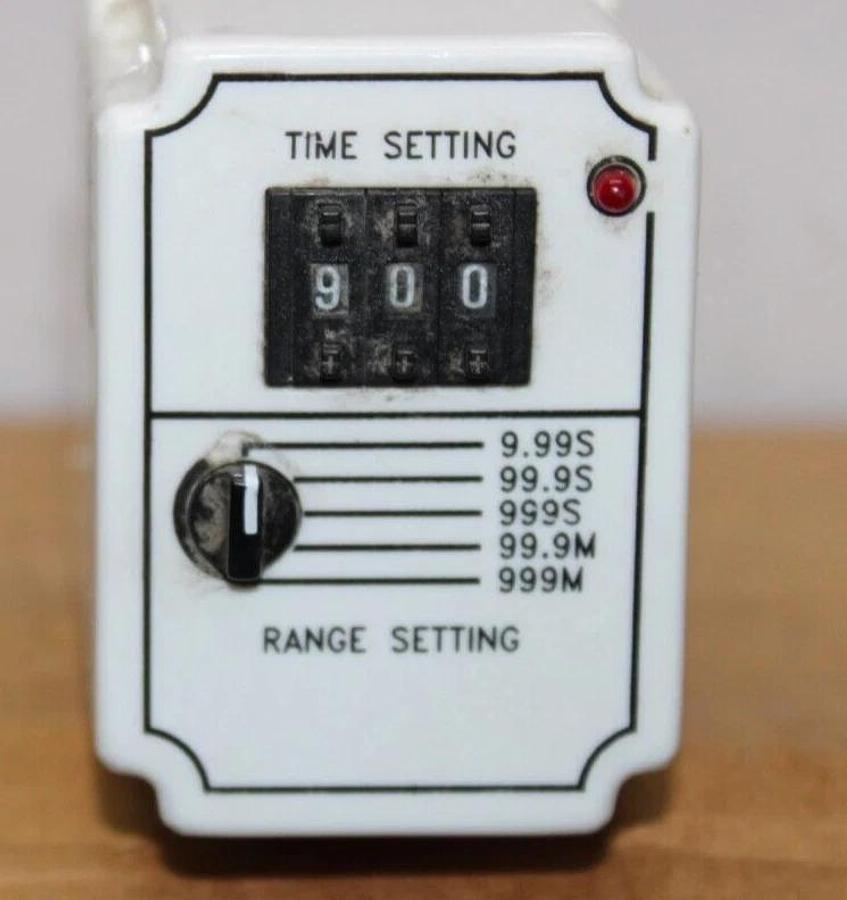 Used SQUARE D TIME DELAY RELAY JCK60V24 240 VAC 10 AMP 0.05 SEC TO 999 MIN