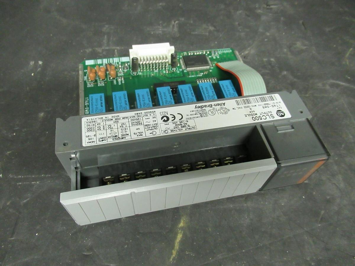 Used ALLEN BRADLEY OUTPUT MODULE SLC500 1746-OW8 **30 DAY WARRANTY INCLUDED**