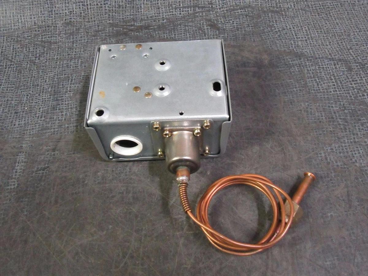 (1) P70KA-01 JOHNSON CONTROLS PENN VALVE 50-450 PSIG P70KA-1