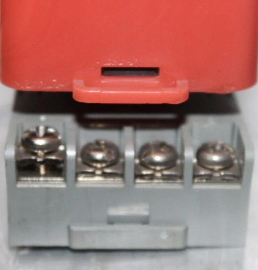 Used EAGLE SIGNAL ON-DELAY RELAY 80Q2A69914 120 VOLT 10 AMP 60 HZ 2-SECOND