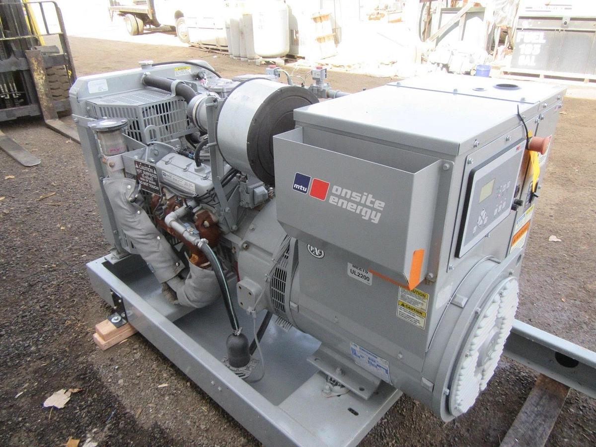 Used 30 KW GENERATOR MTU 4.3 NATURAL GAS LP PROPANE 120/240 VOLT 1PH 89 HRS 40KW 2015