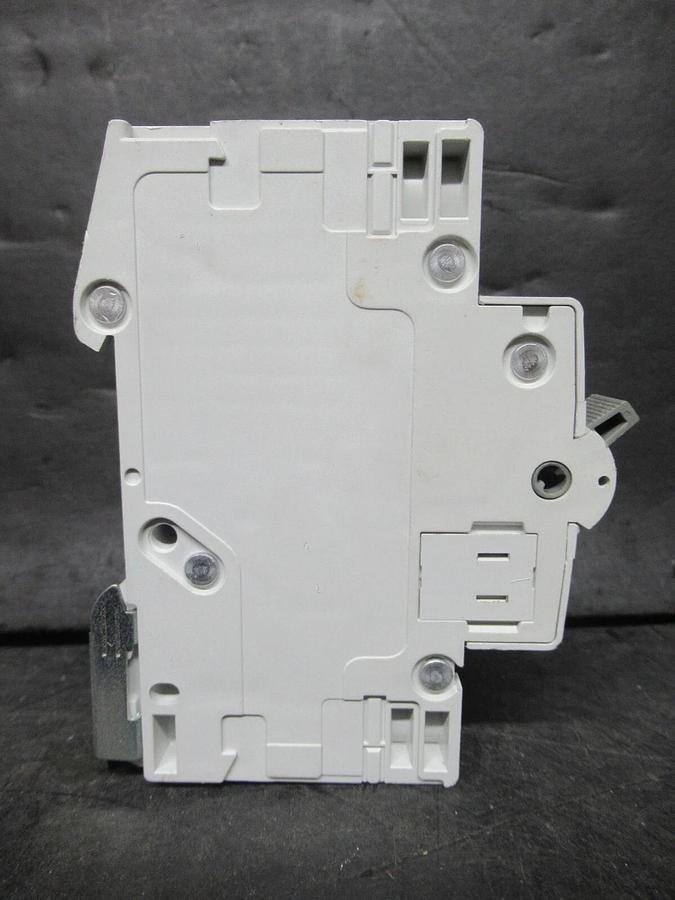 Used CUTLER-HAMMER CIRCUIT BREAKER D20 WMS1D20 20 AMP 277-480 VAC SINGLE POLE