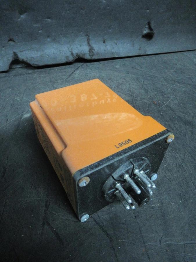 NIB ATC TIME DELAY RELAY TUC-120-AKA-030 0-30 SECOND 120 VAC/DC 10 AMP @ 250 VAC