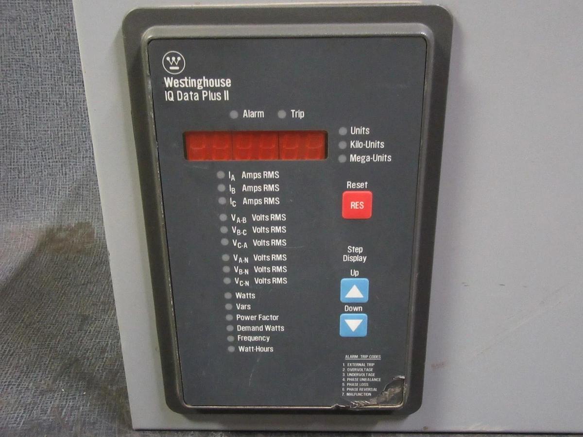 Used WESTINGHOUSE 3-PHASE MONITOR 2100 MCC BUCKET 12" W/ 2D78522 DIGITAL METER