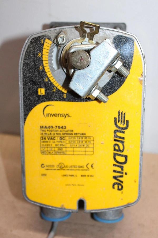 Used INVENSYS TWO POSISTION ACTUATOR MA40-7043 NEMA 2 24 VOLT 2.9 WATT 4.4 VA