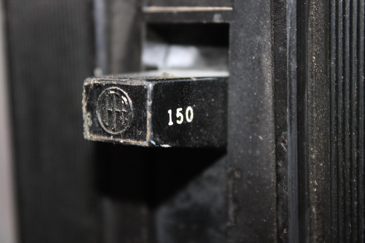 Used ITE CIRCUIT BREAKER FJ3-B100 150 AMP 600 VAC 3-POLE