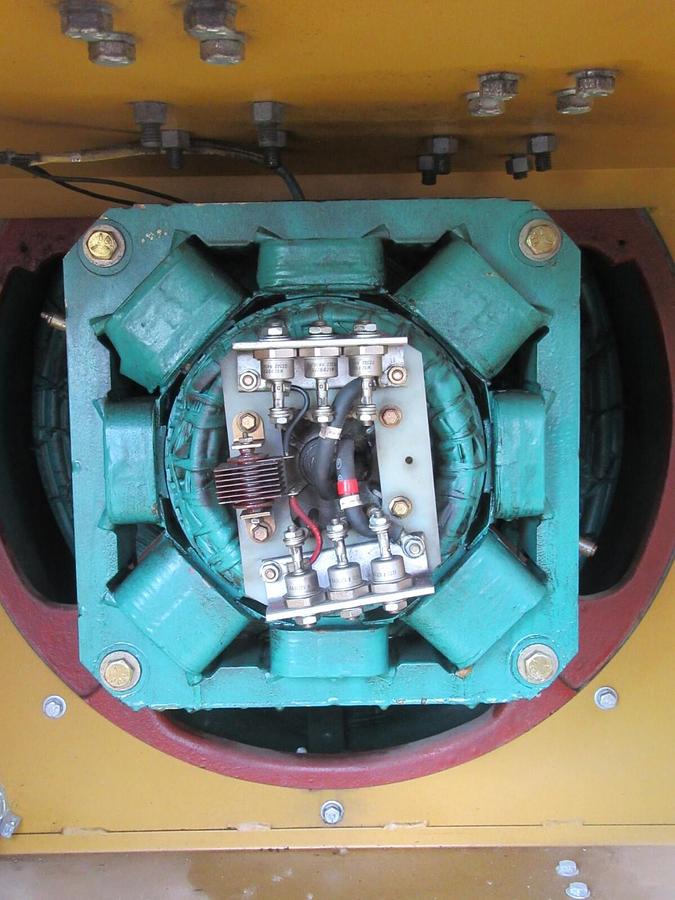 Used 675 / 750 KW KATOLIGHT GENERATOR HEAD 10 LEAD RE-CONNECTABLE 277/480 V D750FRX4