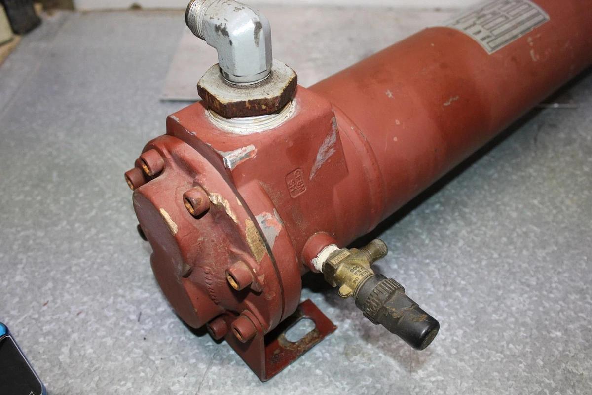 Used API BASCO HEAT EXCHANGER 4-W-24-MAHT-4-P-CP 04024 240 PSIG 400°F 2' X 6"