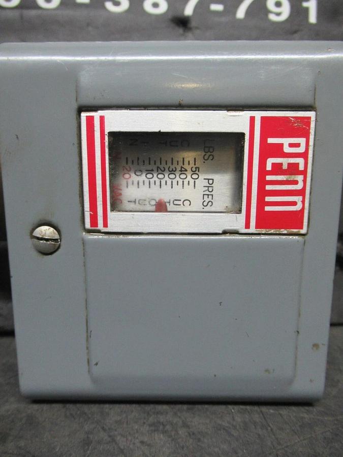 Used JOHNSON CONTROLS PRESSURE CONTROL P70EA-7 240 VAC 16 AMP **WARRANTY**