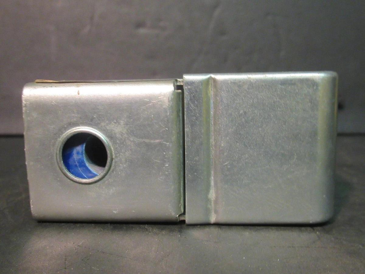 Used CARRIER GENERAL PURPOSE VALVE EFJX212 120 VOLT - 17 WATT - 300 PSI **WARRANTY**