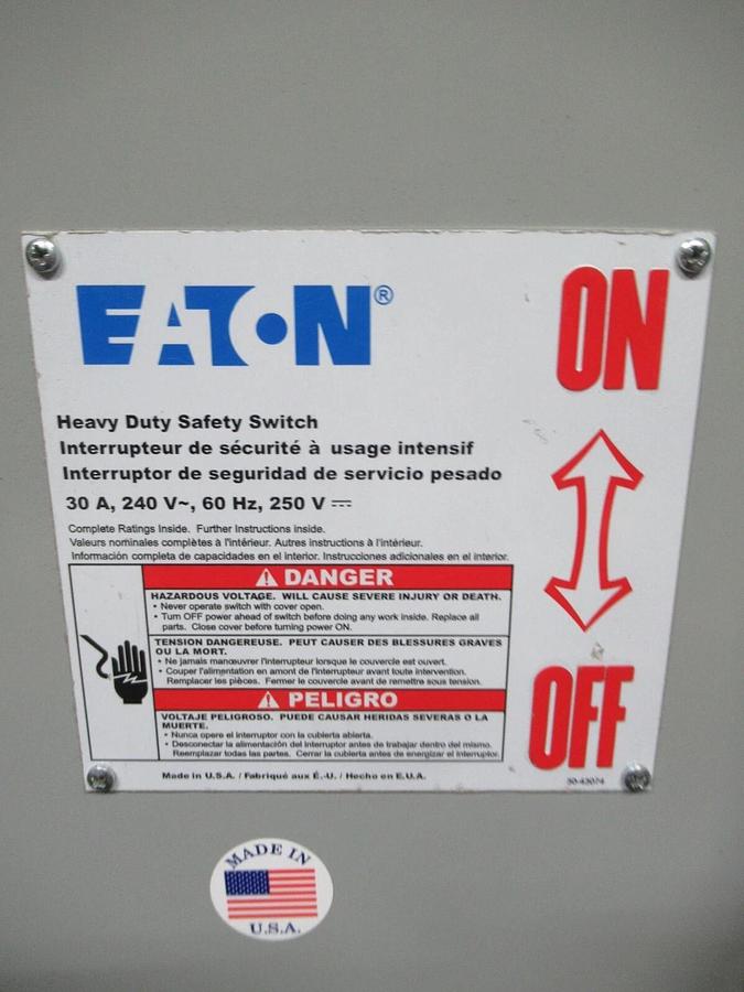 Used EATON HEAVY DUTY SAFETY DISCONNECT DH221FRK 240 VAC 30 AMP 7.5 HP 2-POLE TYPE 3R