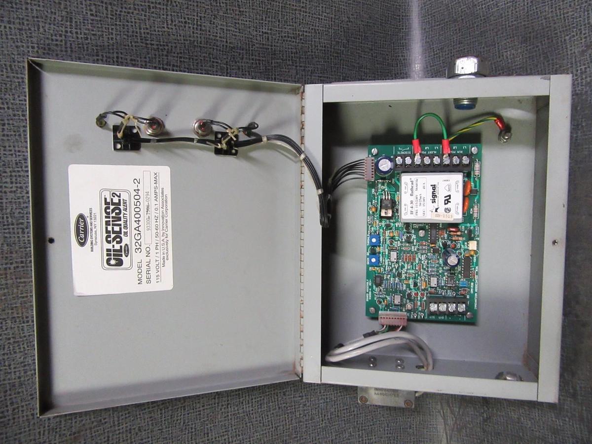 Used CARRIER OIL-SENSE QUALITY MONITORING SENSOR 115V 1 PHASE MODEL 32GA400504-2