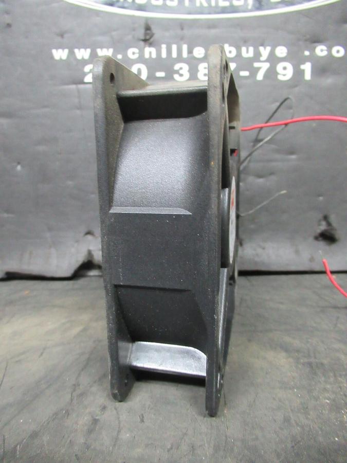 NEW SURPLUS DAYTON DC AXIAL FAN 6KD74 108 CFM 0.26 AMP 6.2 WATT 24 VOLT