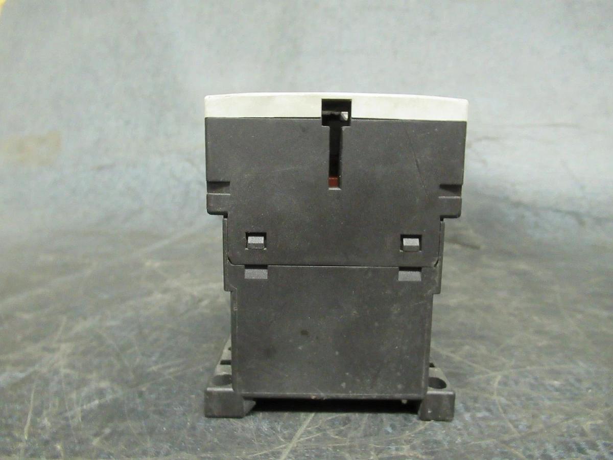 Used SIEMENS SIRIUS 3R CONTACTOR 3RT1016-1BB42 600V 20A 7.5HP G/010731