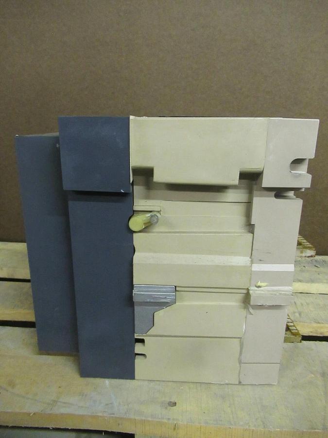 Used 1200 AMP SQUARE D MP12H1 MASTERPACT CIRCUIT BREAKER STR58U TRIP 54750 600 VAC